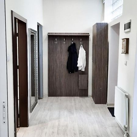 Simi Central Apartment 오라데아 외부 사진