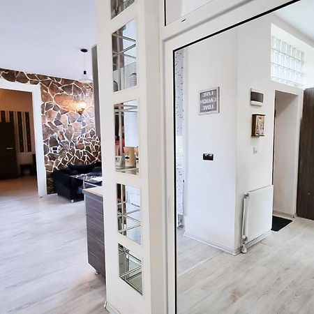Simi Central Apartment 오라데아 외부 사진
