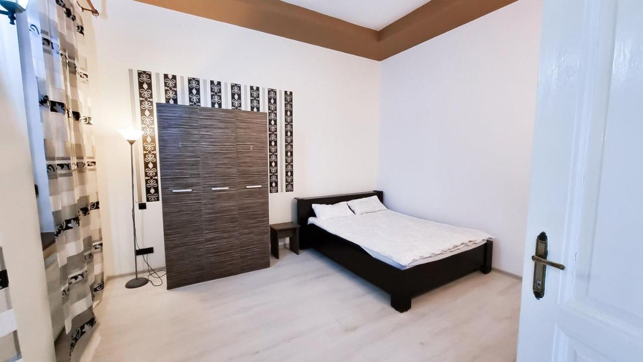 Simi Central Apartment 오라데아 외부 사진