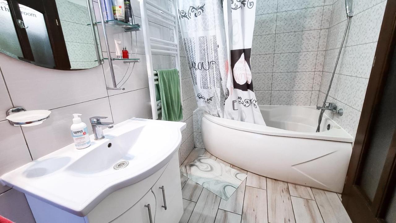 Simi Central Apartment 오라데아 외부 사진