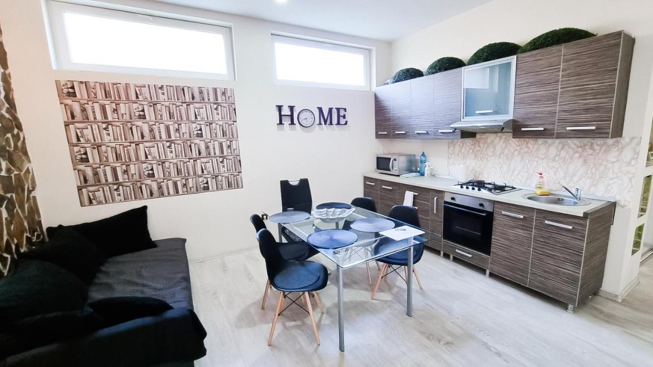Simi Central Apartment 오라데아 외부 사진